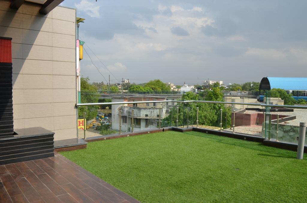 Hotel Metro View Delhi Zewnętrze zdjęcie