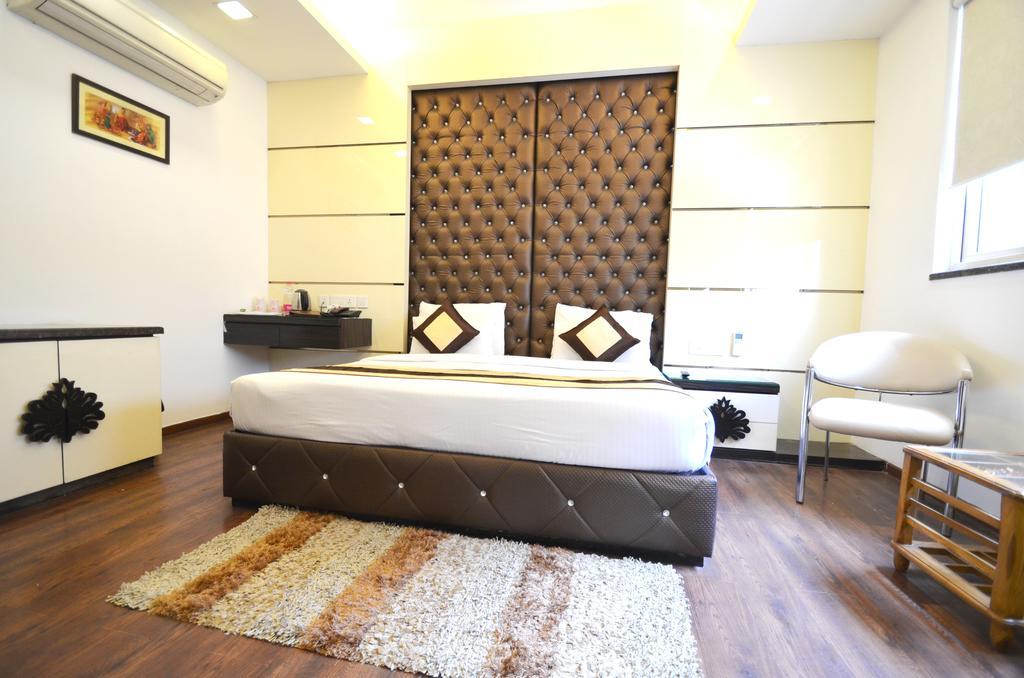 Hotel Metro View Delhi Zewnętrze zdjęcie