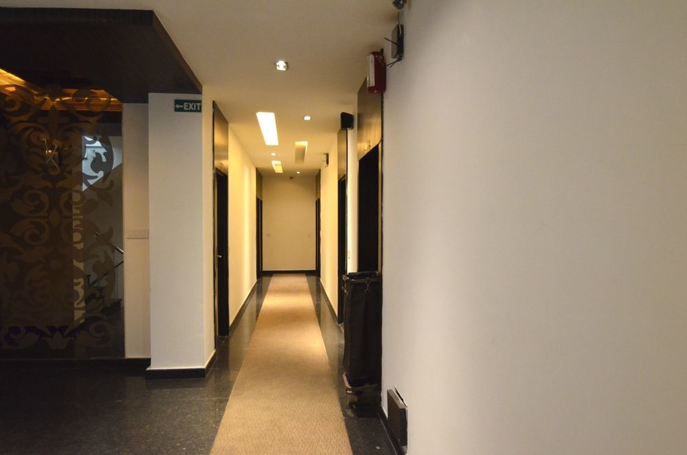 Hotel Metro View Delhi Zewnętrze zdjęcie