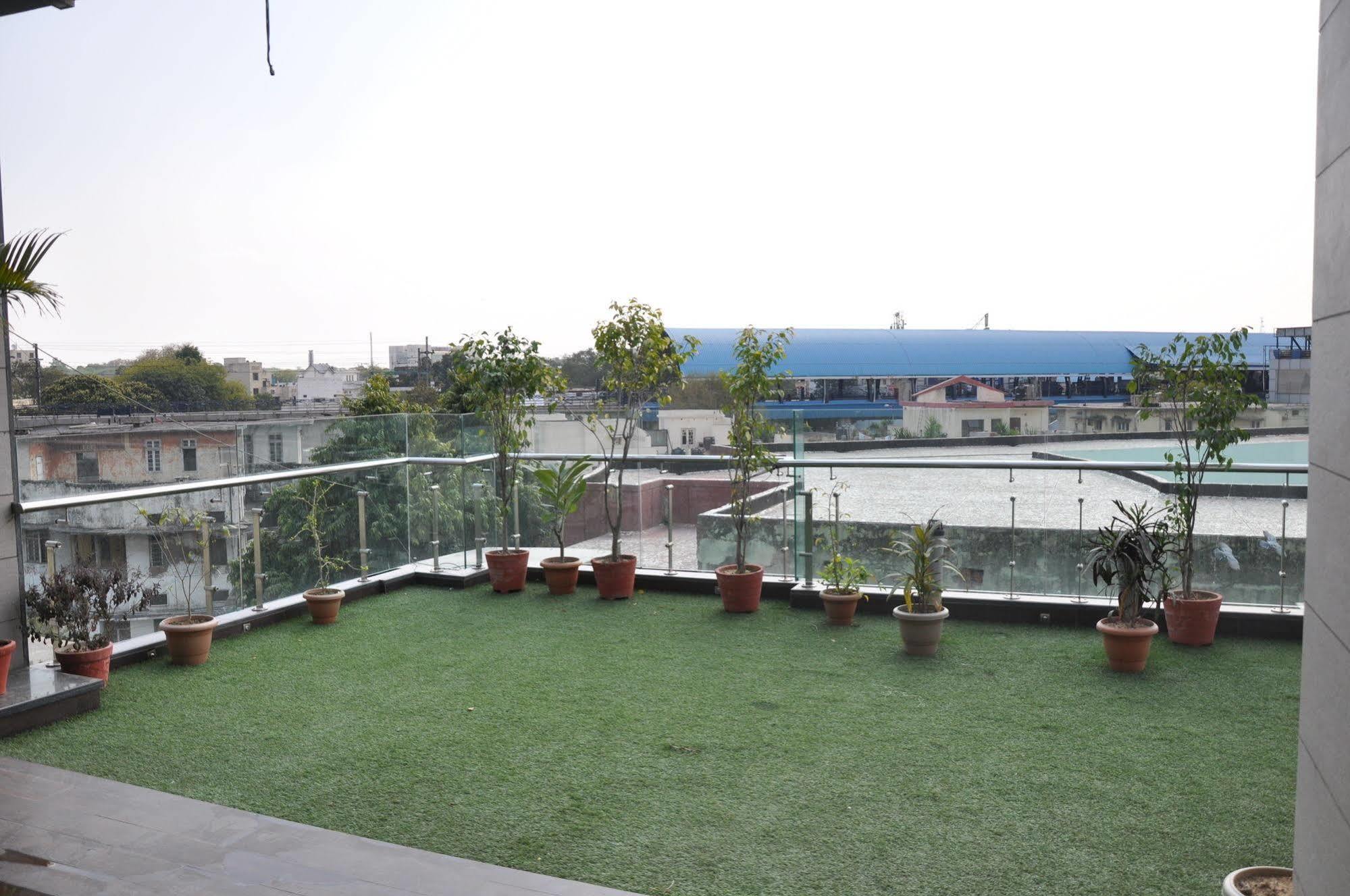 Hotel Metro View Delhi Zewnętrze zdjęcie