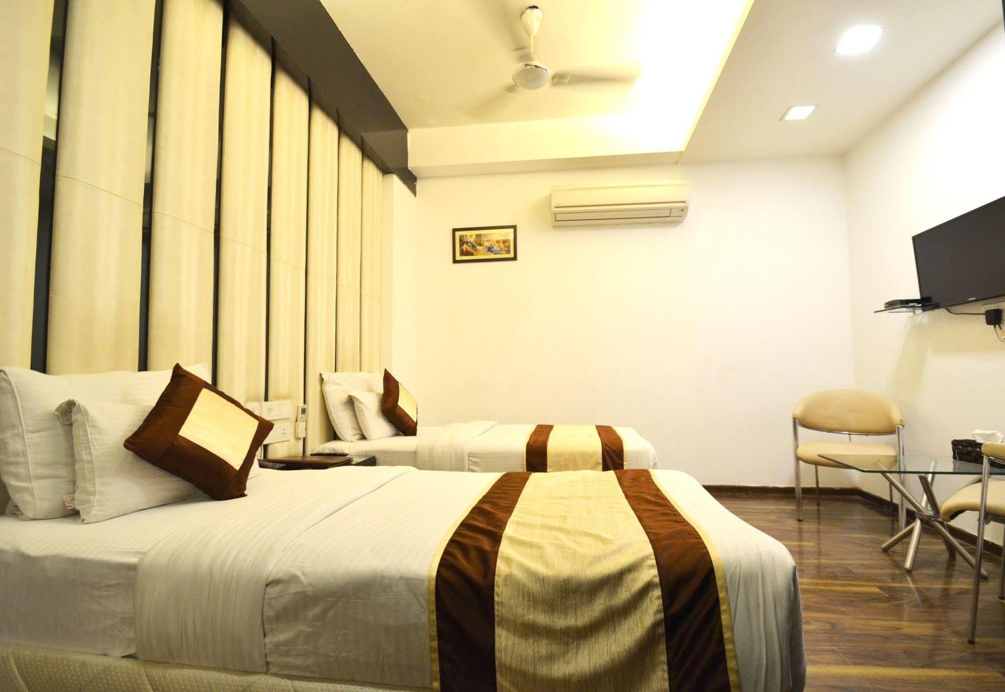 Hotel Metro View Delhi Zewnętrze zdjęcie
