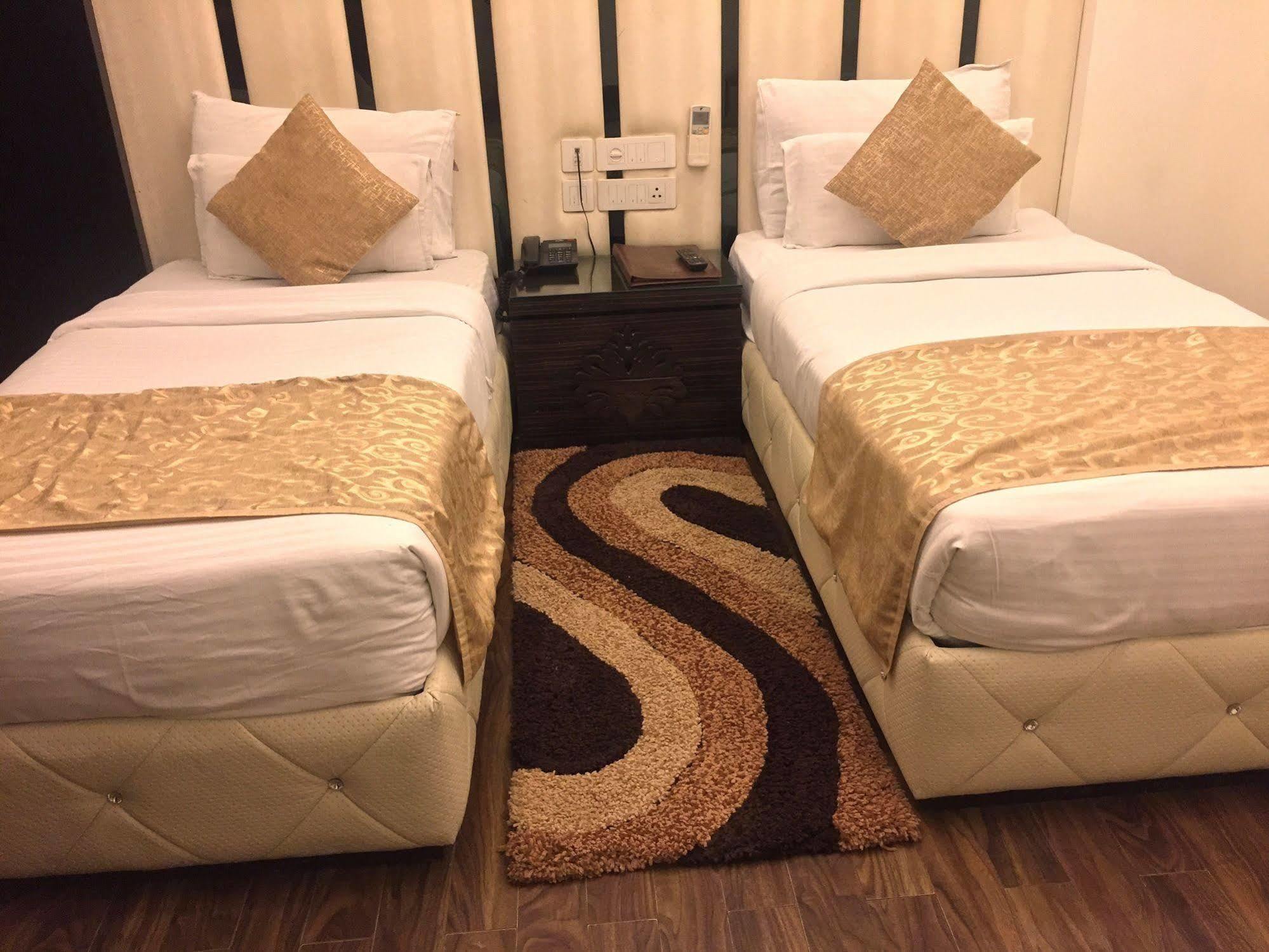 Hotel Metro View Delhi Zewnętrze zdjęcie