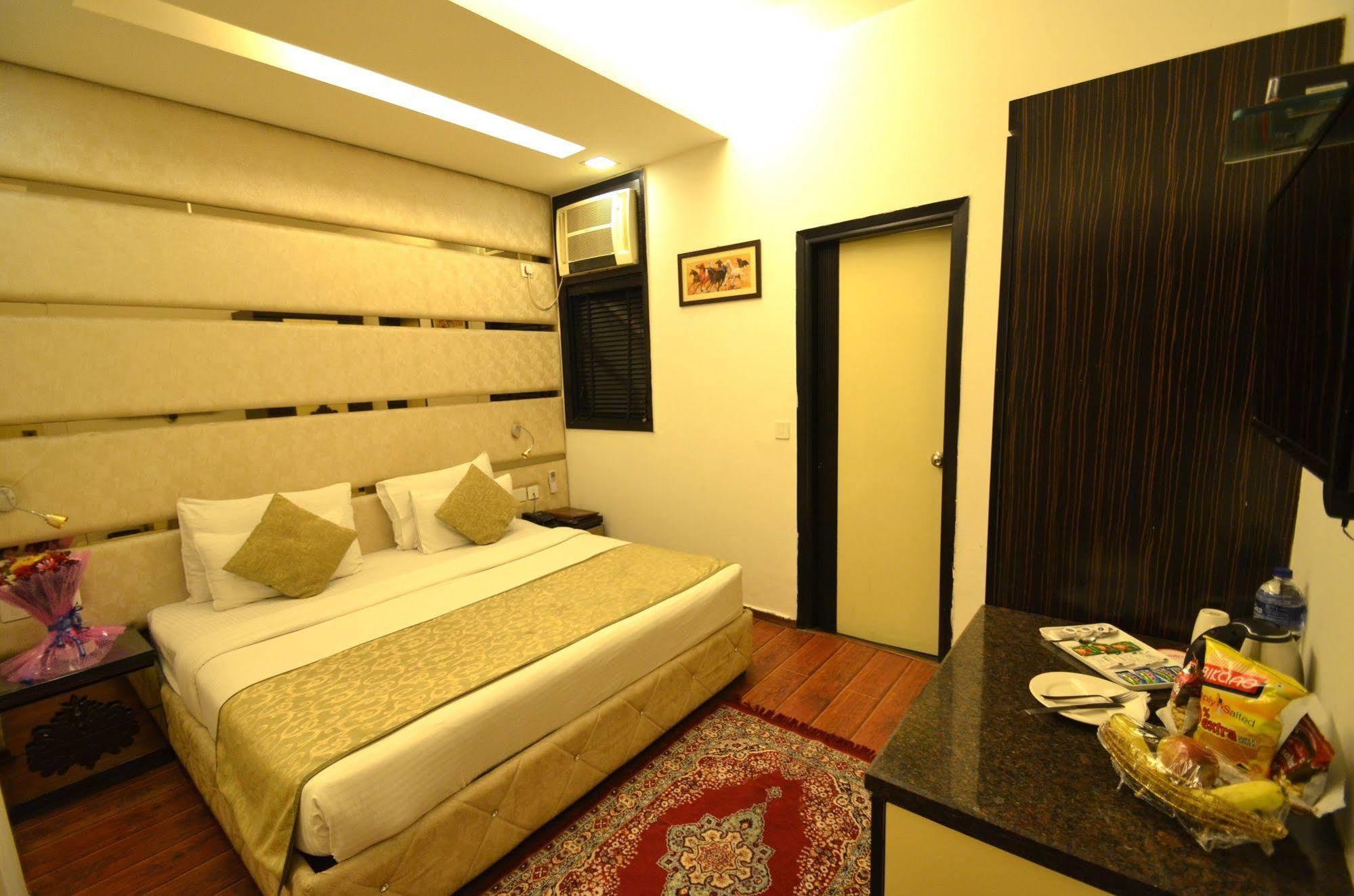 Hotel Metro View Delhi Zewnętrze zdjęcie
