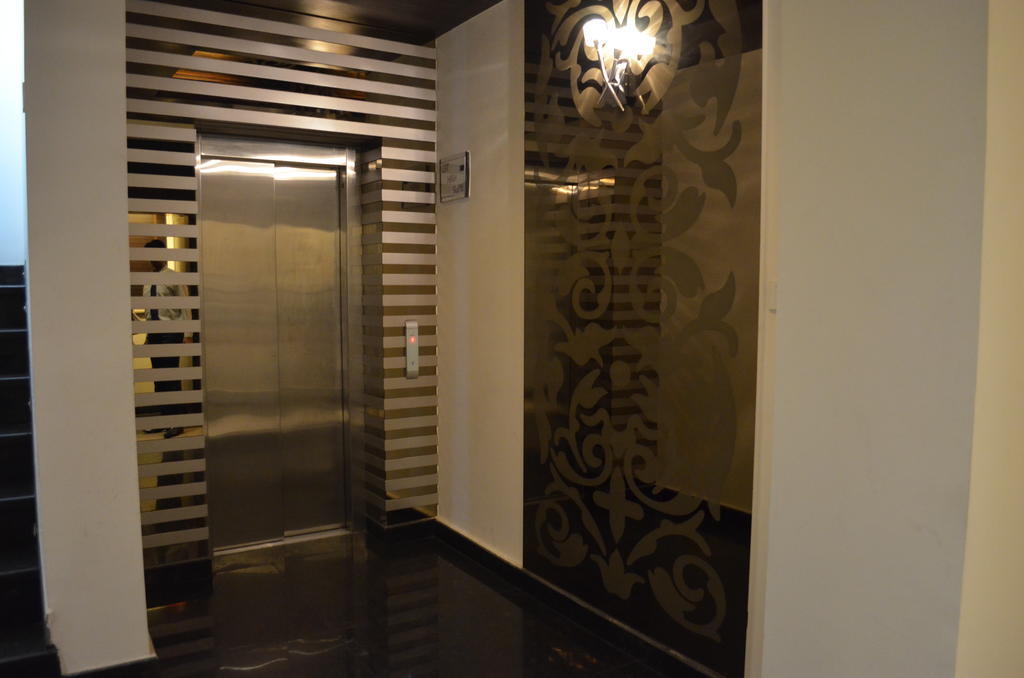 Hotel Metro View Delhi Zewnętrze zdjęcie